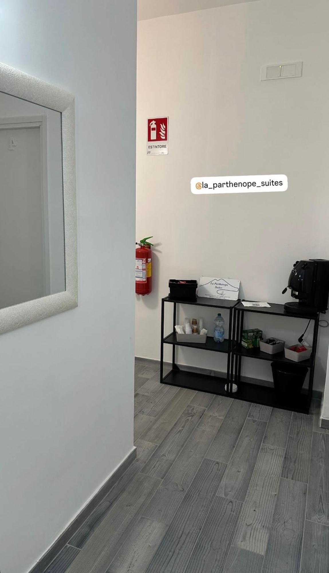 La Parthenope Suites Portici Bagian luar foto