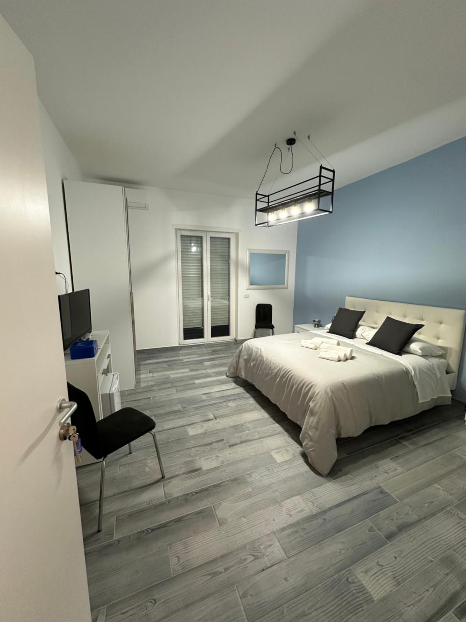 La Parthenope Suites Portici Bagian luar foto