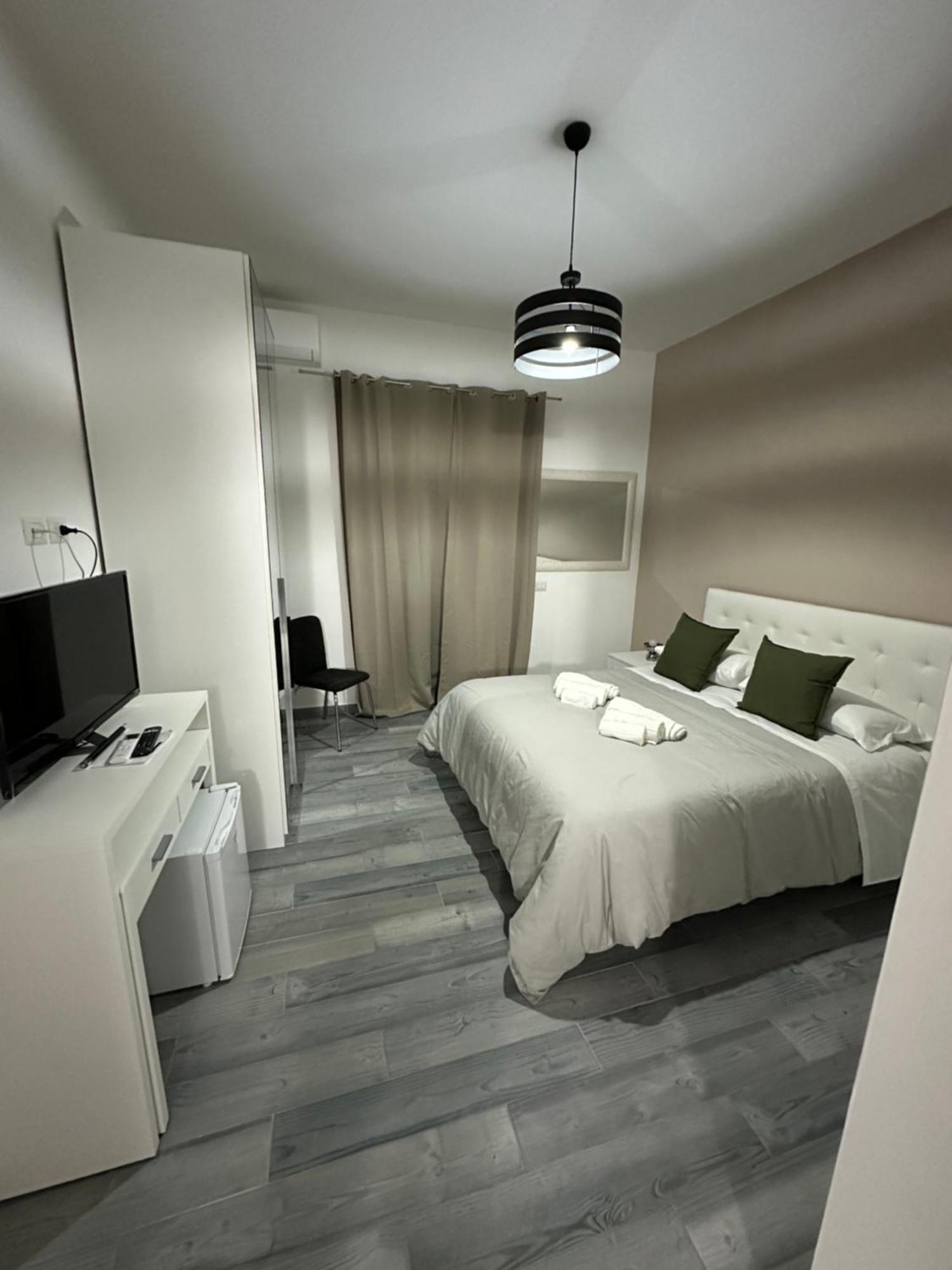 La Parthenope Suites Portici Bagian luar foto