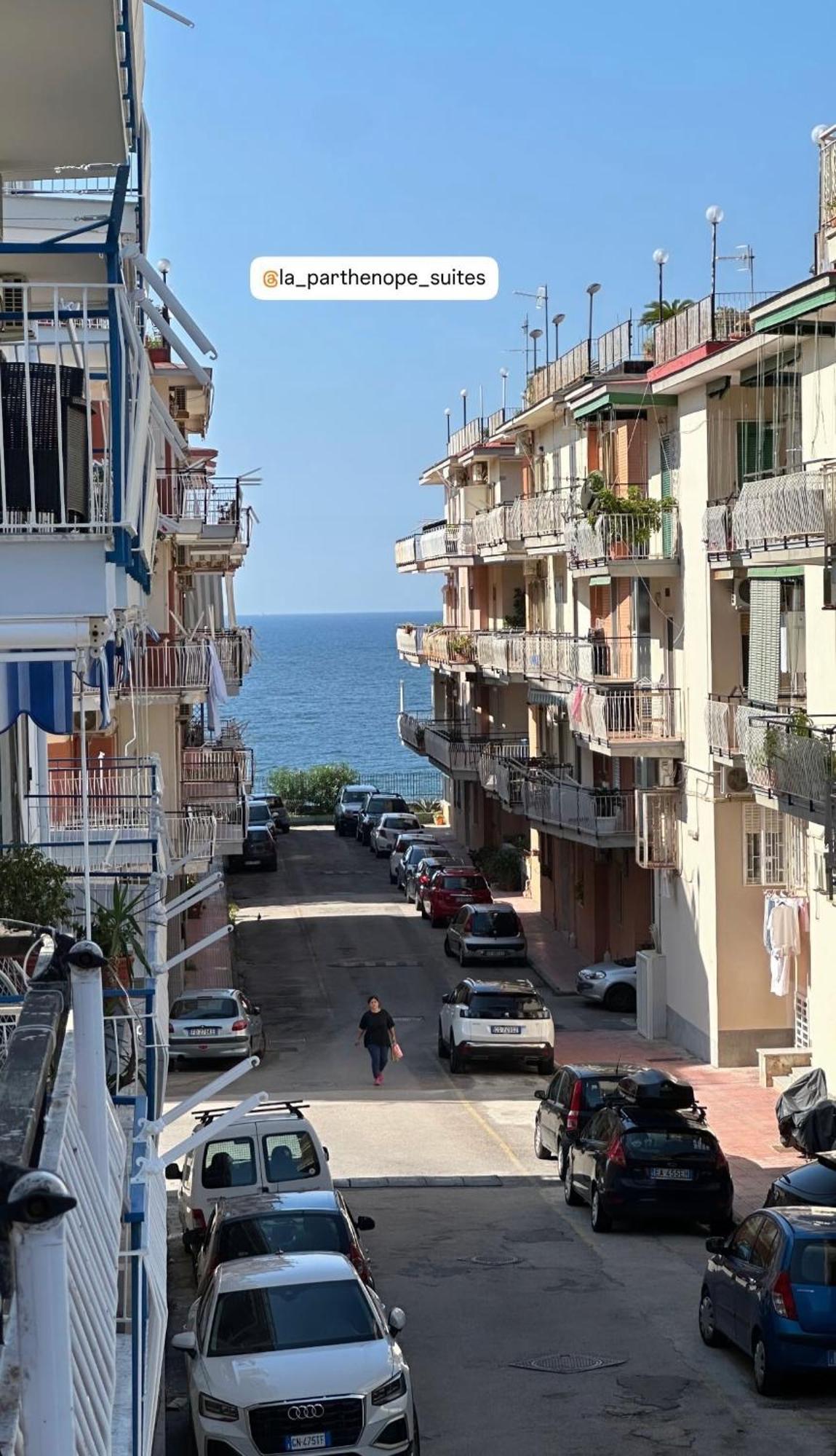 La Parthenope Suites Portici Bagian luar foto